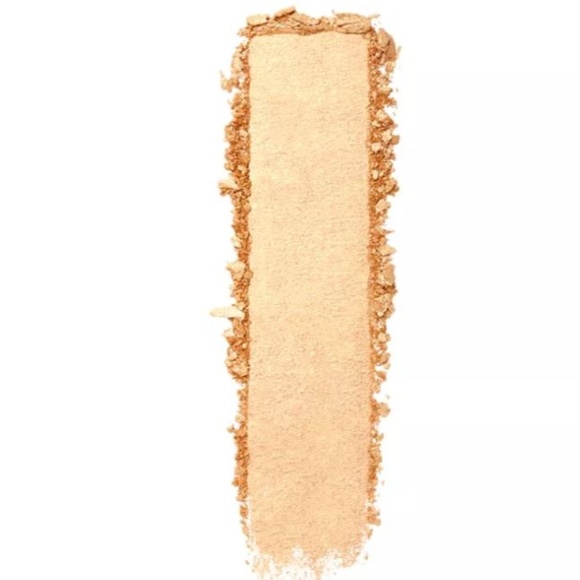 NYX Born to Glow Highlighter, Chosen One - Picture 2 of 3